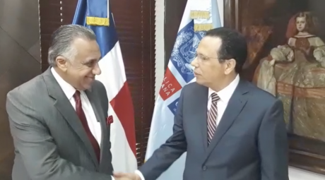  imagen El ministro de Educación, Antonio Peña Mirabal, y el presidente del Comité Olímpico Dominicano (COD), Luis Mejía Oviedo. 