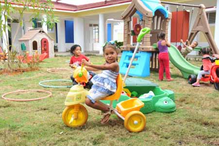  imagen El presidente Danilo Medina inaugura dos nuevas estancias infantiles en la provincia Espaillat 
