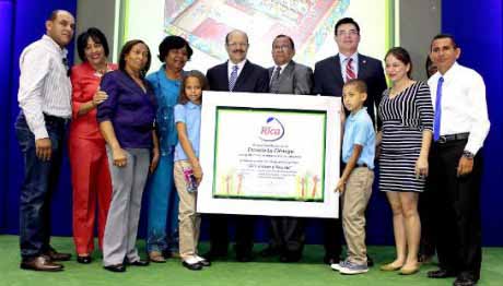  imagen Más de 900 escuelas participaron en proyecto de reciclaje del Grupo Rica con el apoyo del Ministerio de Educación 