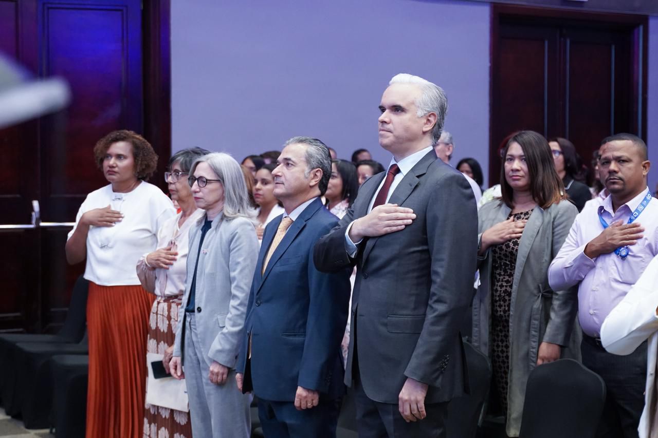  imagen Ministro de educaci&oacute;n,&nbsp;Luis Miguel De Camps, durante su alocuci&oacute;n. 