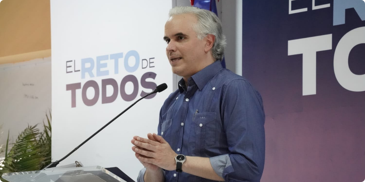 imagen Presidente Luis Abinader corta cinta que deja oficialmenre inaugurada la Escuela B&aacute;sica Jos&eacute; Valent&iacute;n P&eacute;rez Castro, en La Noriega, Santiago 