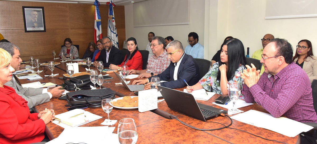  imagen La presentación de la iniciativa estuvo a cargo de Edgar González y Nelson Hernández, representantes del Consorcio SIGIL y de la Fundación Creamos, respectivamente.  