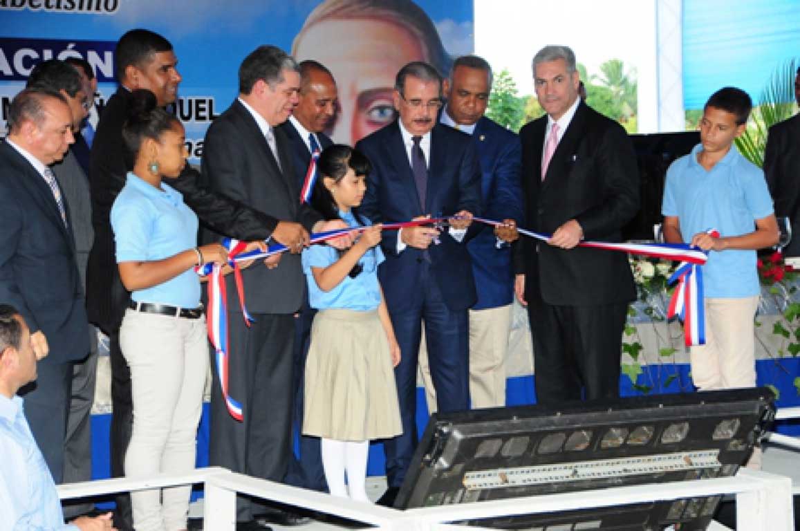  imagen Presidente Danilo Medina inaugura cinco nuevas escuelas en comunidades de Bonao 