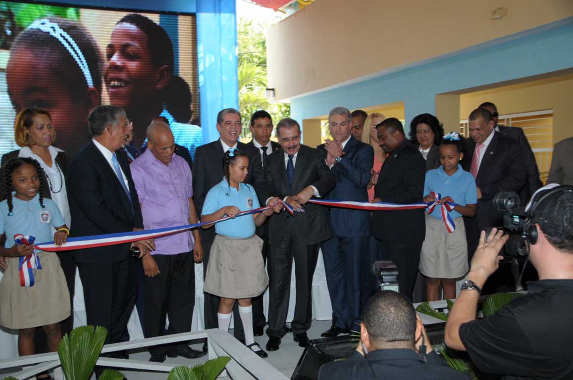  imagen Presidente Medina inaugura 129 aulas para reforzar educación en el Distrito Nacional y Santo Domingo Norte 