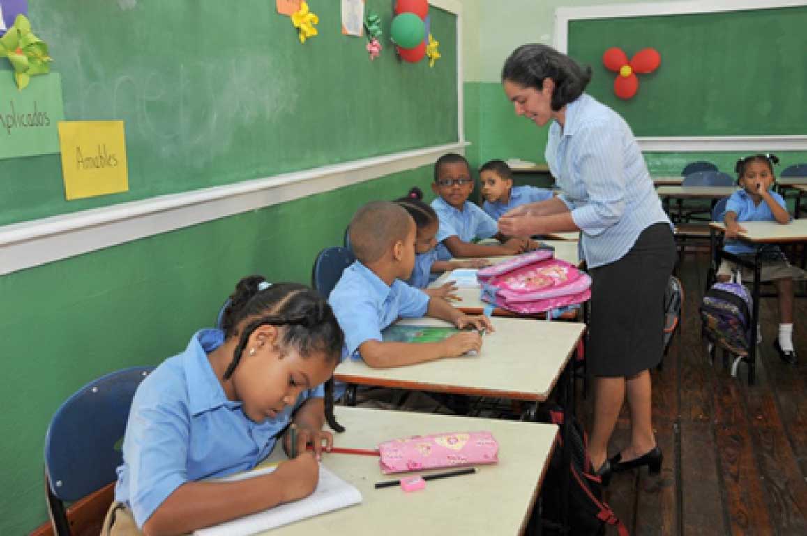  imagen Ministro de Educación felicita a los maestros en su Día; dice son protagonistas de actual Revolución Educativa 