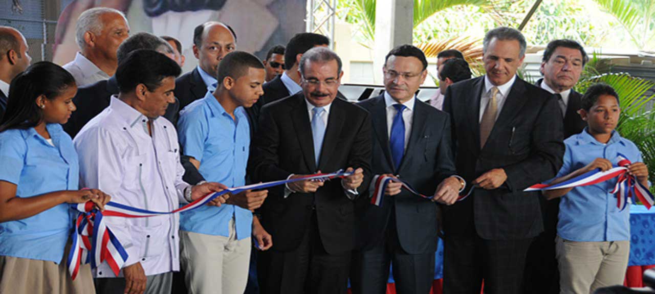  imagen Presidente Medina entrega seis escuelas en la provincia Hermanas Mirabal 