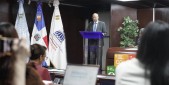  imagen Francisco De &Oacute;leo exponiendo junto&nbsp;a la Organizaci&oacute;n de las Naciones Unidas para la Educaci&oacute;n, la Ciencia y la Cultura (Unesco) 