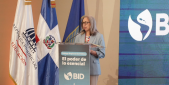  imagen Ancell Scheker en el Di&aacute;logo Regional del BID 