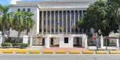  imagen Fachada frontal del ministerio de educaci&oacute;n 