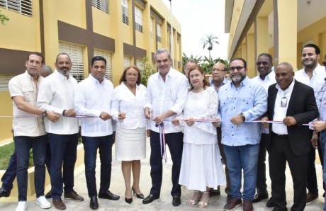  imagen Presidente de la República Dominicana, Luis Abinader  encabeza  inauguración de múltiples centros educativos.  