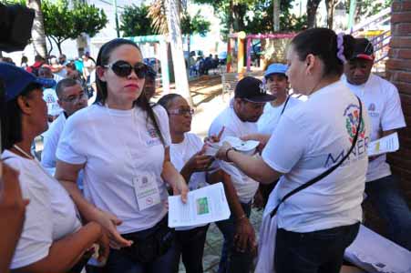  imagen Ministerio de Educación integra unos cinco mil empleados en el primer día de campaña contra el Zika-virus 
