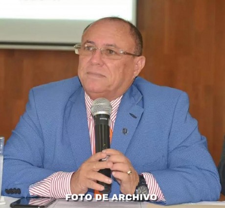  imagen El director de Gesti&oacute;n y Descentralizaci&oacute;n Educativa del Ministerio de Educaci&oacute;n (MINERD), Silverio Gonz&aacute;lez Camacho 