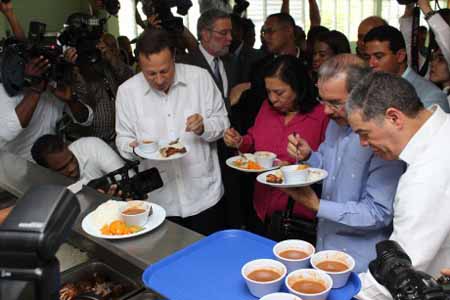  imagen Presidente de Panamá resalta avances de República Dominicana en materia educativa 