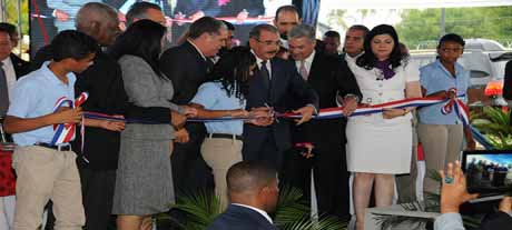 imagen Presidente Medina entrega a la provincia San Juan 15 centros educativos con 156 aulas 