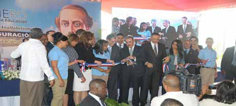  imagen Presidente Danilo Medina entrega 11 centros educativos en la provincia Santiago 